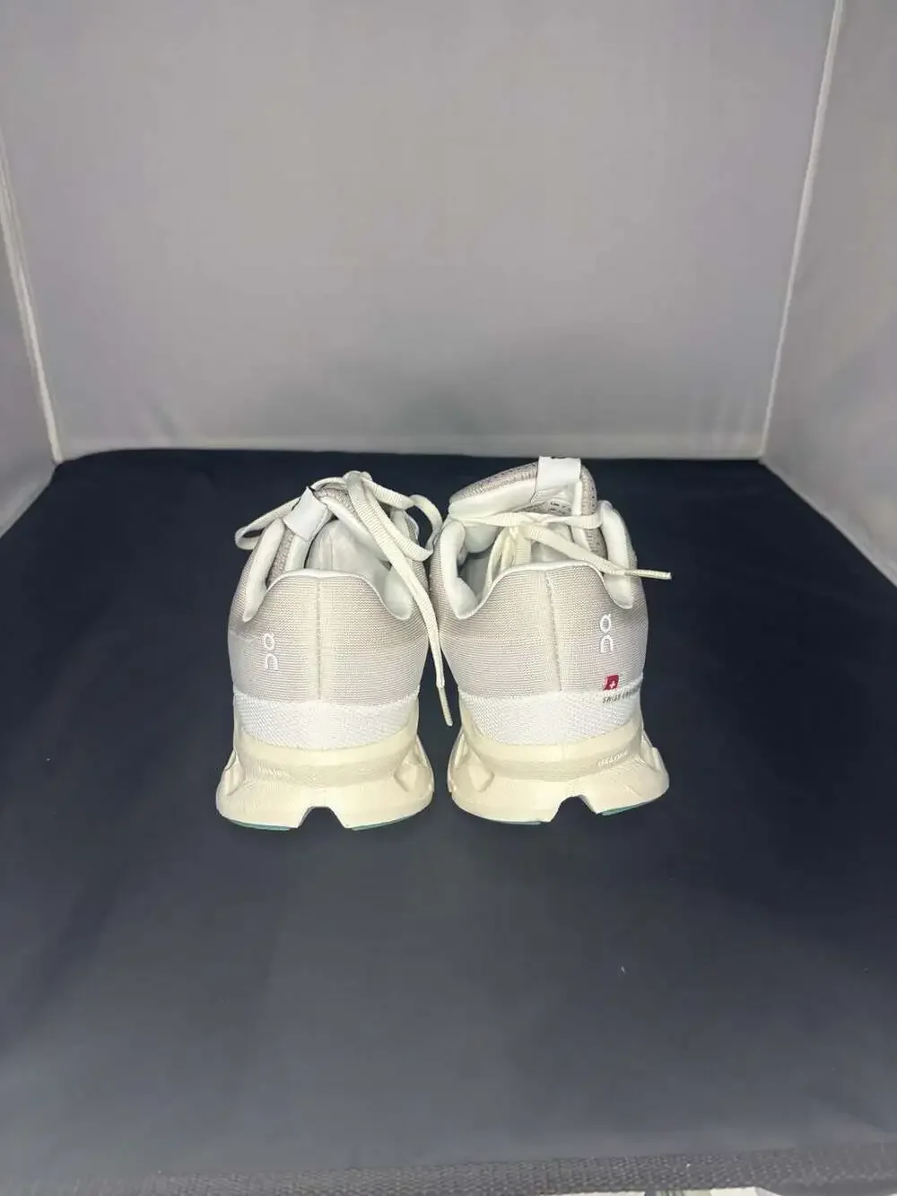 On Cloudsurfer Size 8M 9.5W Pearl Ivory